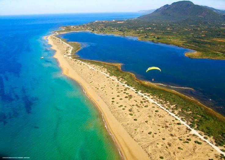 Tetraktys Estate Beachside Υδωρ Ágios Matthaíos Eksteriør bilde